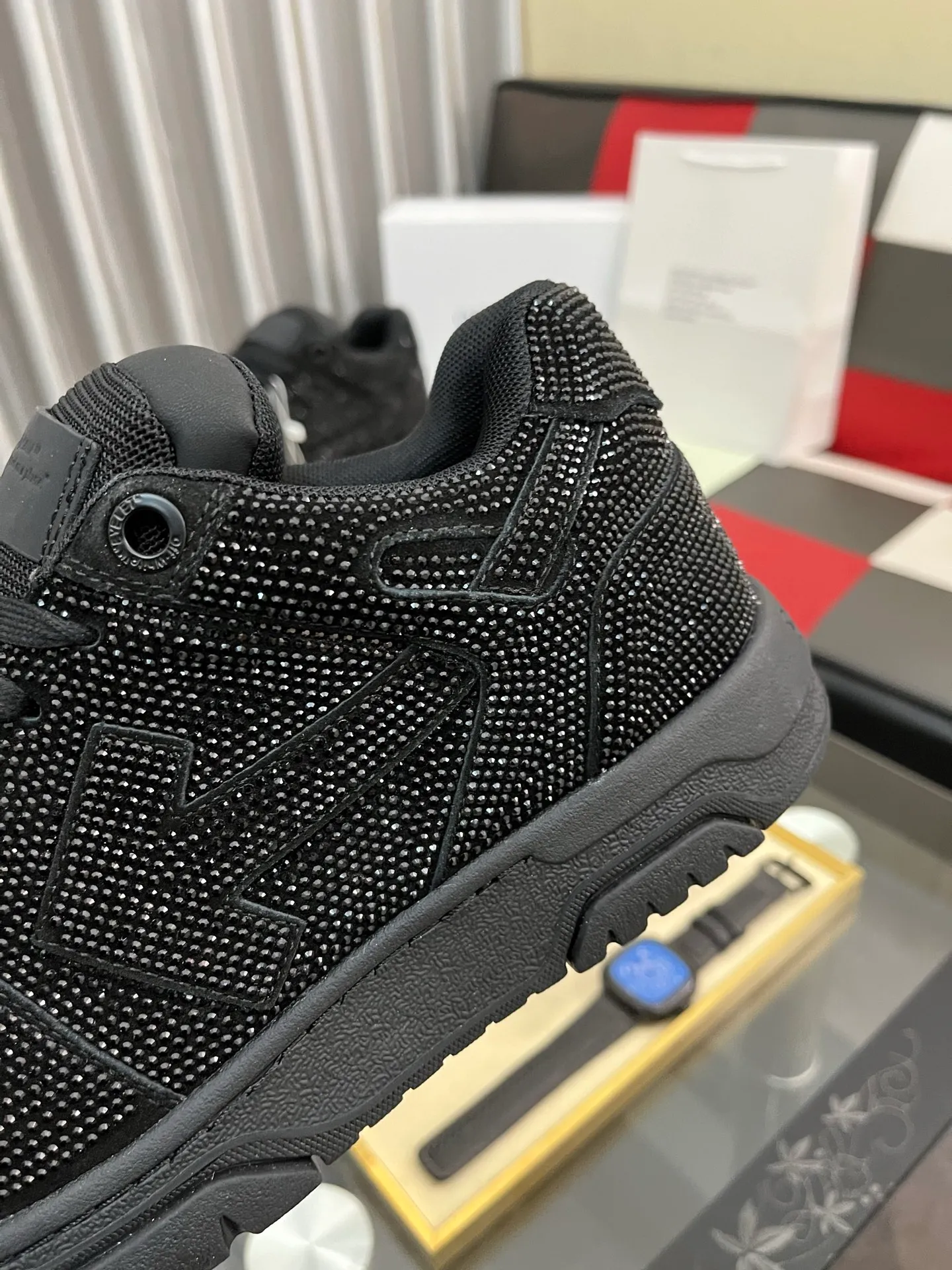 Men's shoes 💰700⌚️⌚️ OFF-White C/O VirGil Abloh fashionable and versatile casual shoes. Exclusive first release of the new model. Made of environmentally friendly cowhide leather and mesh upper material. The insole is embedded with foam cushioning EVA material. The correct midsole is equipped with EVA lightweight cushioning. External tooth nail rubber outsole. The correct accessories are customized simultaneously. Women's model: 35-40 Men's model: 39-45